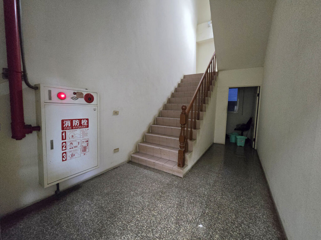 高雄鳳山北賢街|華鳳特區合法乙種工業廠房出售