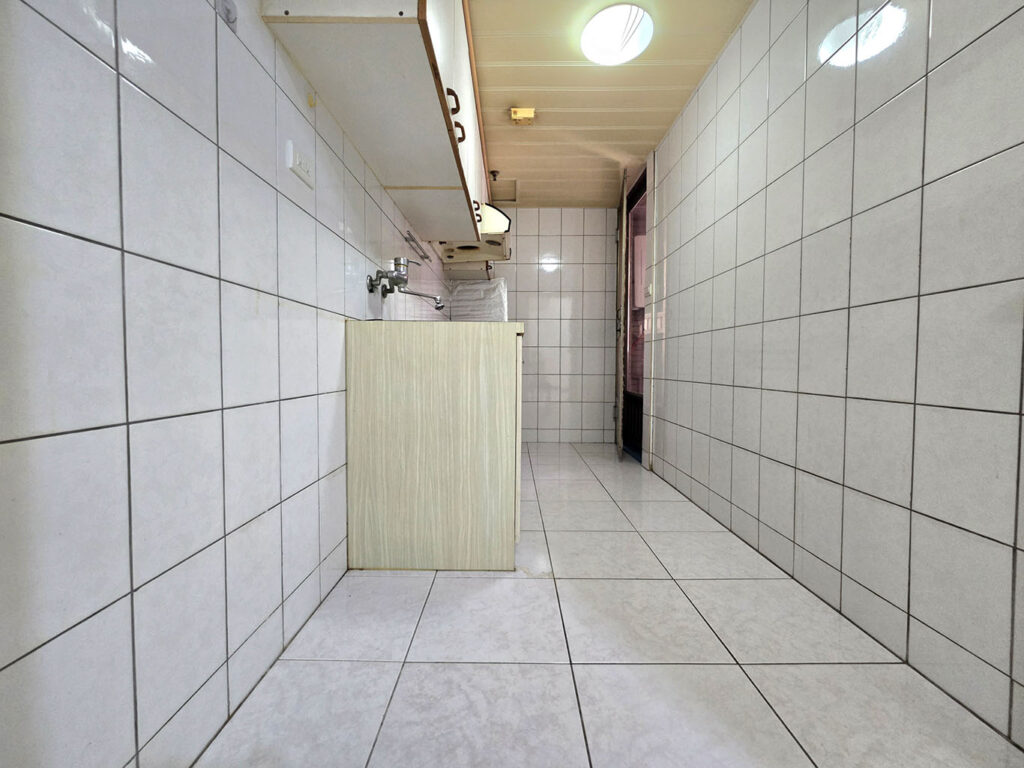 捷運生態園區站崇德商圈                                 明亮3房平車