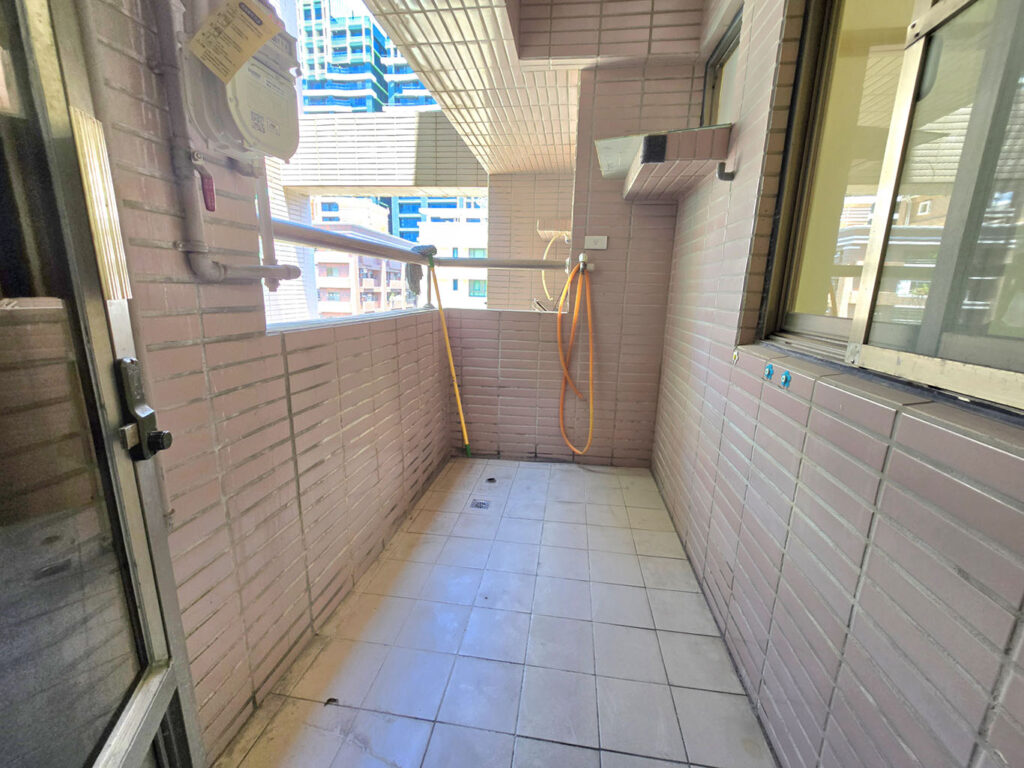 捷運生態園區站崇德商圈                                 明亮3房平車