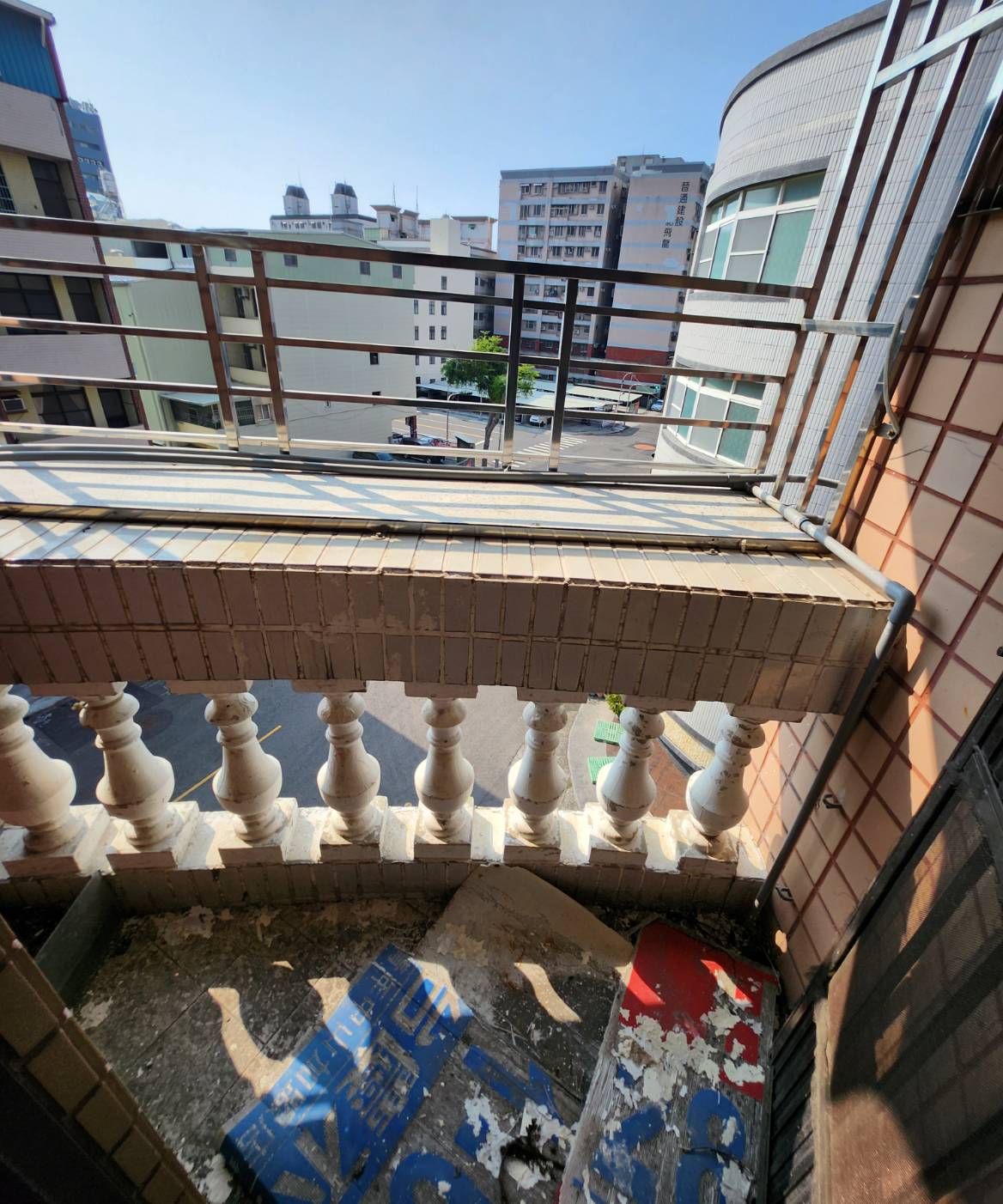 草衙前鎮區｜小家庭首選                                          ｜正三房邊間採光、次高樓層、低管理費