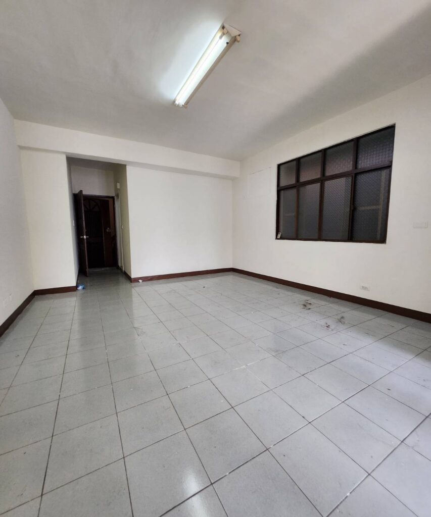 草衙前鎮區｜小家庭首選                                          ｜正三房邊間採光、次高樓層、低管理費