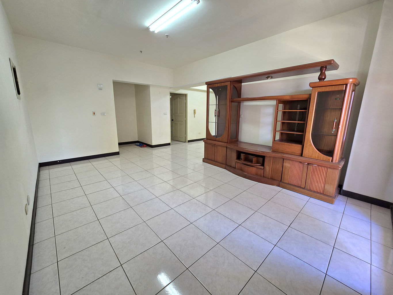 捷運生態園區站崇德商圈                                 明亮3房平車