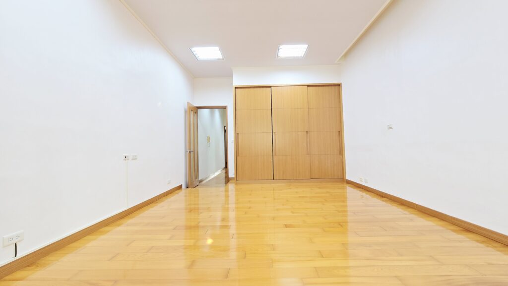 鳳山區曹公路透天R2