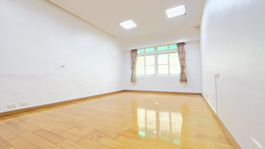 鳳山區曹公路透天R1