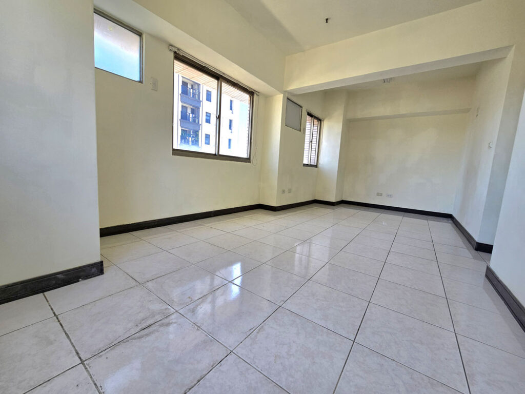 捷運生態園區站崇德商圈                                 明亮3房平車